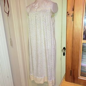 Yellow & White floral Nightgown w/Lace XL